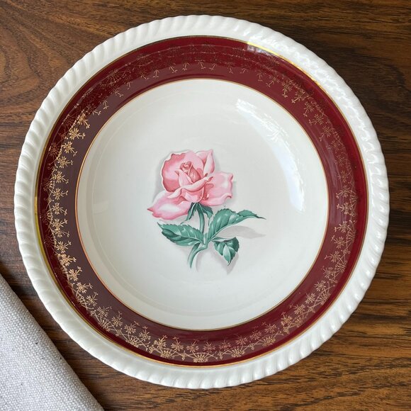 Sovereign Potters Canada Serving Bowl 22K Gold Burgundy Rim Rose - Picture 1 of 11
